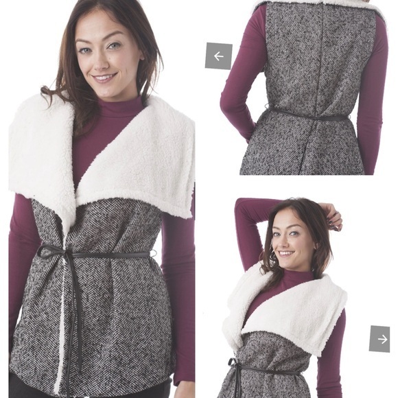 NWT Sleeveless Faux Fur Lining Draped Collar
Belted Tweed Vest Large - Picture 1 of 10